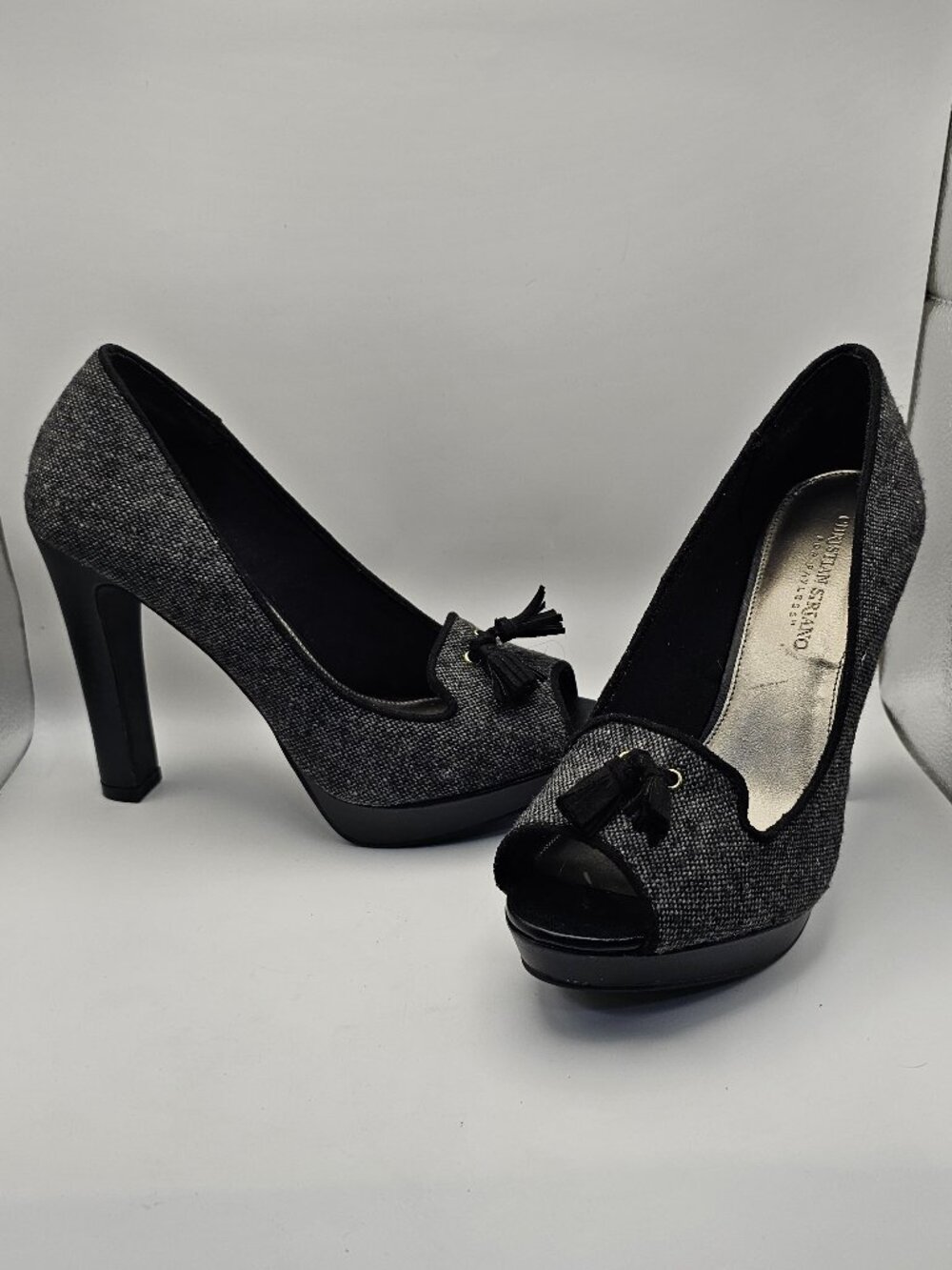 Christian Siriano “Lambert” Gray Tweed Peep‑Toe Platform Pumps – Size 9